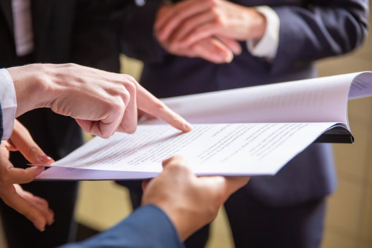 Cumplimiento normativo y certificaciones estructurales