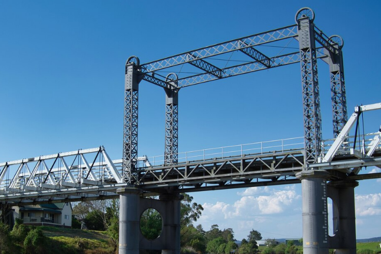 Diseño y ejecución de puentes y viaductos