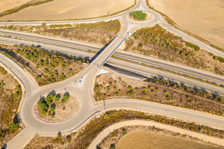 Infraestructura de transporte urbano y rural